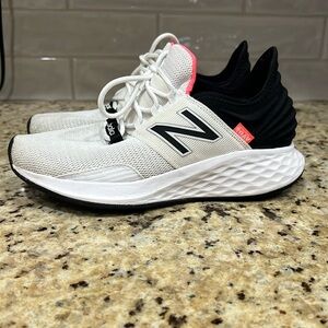 New Balance Roav Shoes